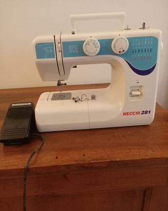 macchina da cucire Necchi mod 281