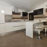 Cucina Cesar angolare con penisola + 4 sgabelli