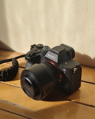 Sony A7 IV + Obiettivo Sony FE 50mm f/1.8 -