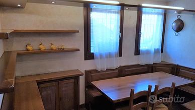 Arredamento tavernaArredamento come da foto comple