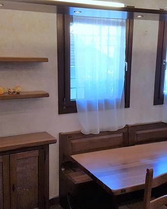 Arredamento tavernaArredamento come da foto comple