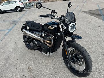 Triumph street scrambler Sandstorm