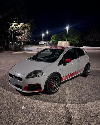 Grande punto Abarth supersport