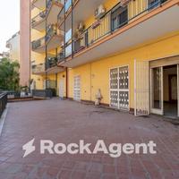 APPARTAMENTO CON AMPIO TERRAZZO E DOPPIO INGRESSO