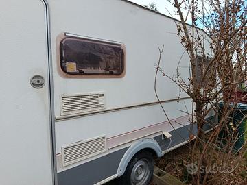 sun caravan 490F10 6 posti 2002