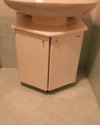 Mobiletto bagno