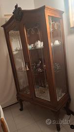 vetrina in stile Chippendale arredamento antico