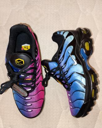 Scarpe TN Nike rosa e blu 