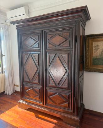 Armadio D’epoca sile 600 ( 230x160x60)