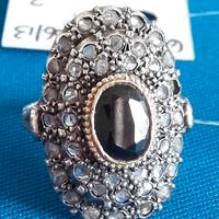 Antico anello in oro diamanti e zaffiro naturale