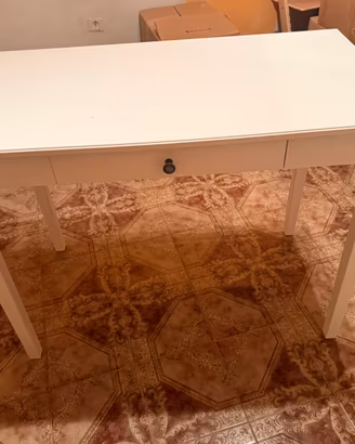 Scrivania allungabile a tavolo