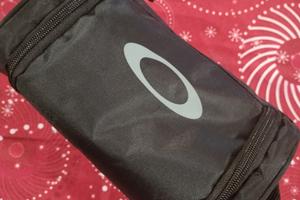 Oakley Airbrake MTB con lente Prizm Trail Torch.