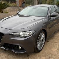 Alfa Giulia 2.2 180cv AT8