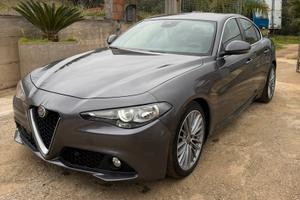 Alfa Giulia 2.2 180cv AT8