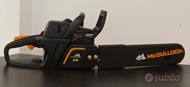 Motosega con accessori