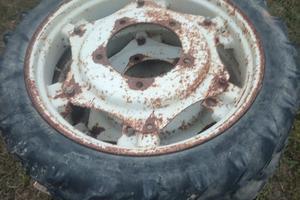 Cerchi con attacco Ford 