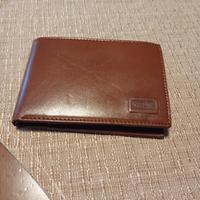 portafoglio uomo  in pelle carpisa mai usato 