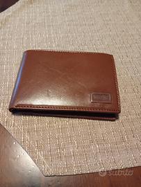 portafoglio uomo  in pelle carpisa mai usato 