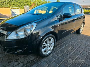 opel corsa 1.3mjt 75cv  neopatentati ok 