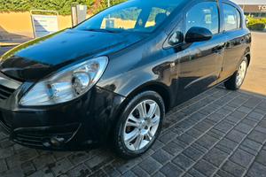 opel corsa 1.3mjt 75cv  neopatentati ok 