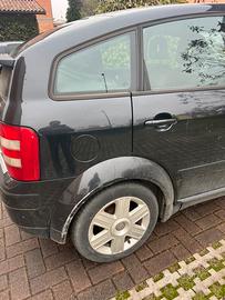 AUDI A 2