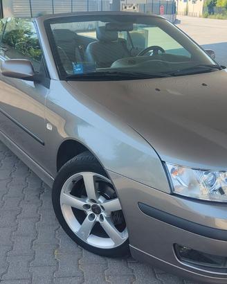 SAAB 9.3 Cabrio 2.0T Vector tenuta maniacalmente!