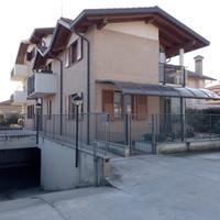 Appartamento condominio 5 unità, oltre box doppio