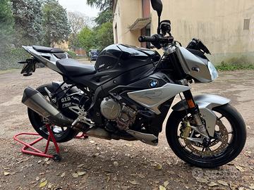 bmw s1000r