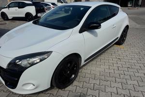 Renault Megane Coupé 1.5 dCi 110CV neopatentati