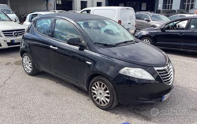 Lancia Ypsilon 1.2 69 CV 5 porte S&S Gold