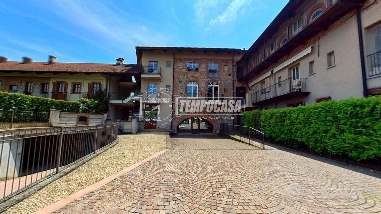 APPARTAMENTO CON ASCENSORE NEL CUORE DEL VILLAGGIO - Vista 2