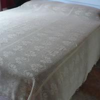 Copriletto matrimoniale all'uncinetto