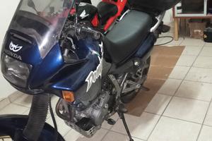 Honda dominetor ns 650