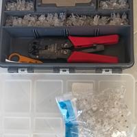 Pinza clippatrice e filo