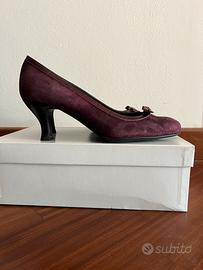 Scarpe da donna scamosciate bordeaux con tacco 6cm