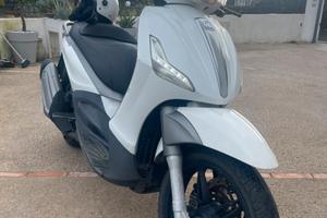 Beverly 350 Sport Touring