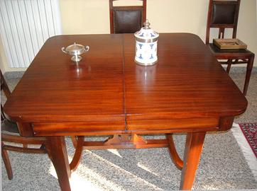 Tavolo Decò quadrato allungabile