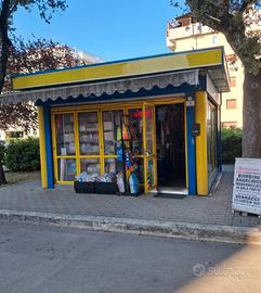 Chiosco Edicola con Altro Potenziale di Sviluppo