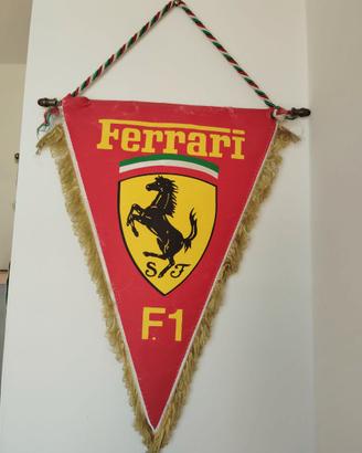 Gagliardetto Ferrari