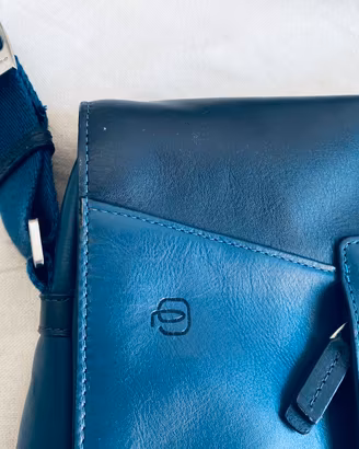 💼 Borsa Tracolla PIQUADRO Originale in Pelle Blu 💼