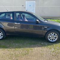 Alfa Romeo 147