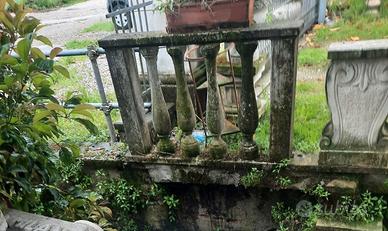 Colonnine in pietra di Vicenza 