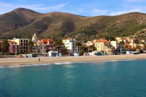 Immobile di 70 m² con 1 locale a Ceriale