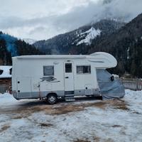 Laika Ecovip 9 – 2011 – Full Optional – 28.000 km 