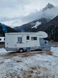 Laika Ecovip 9 – 2011 – Full Optional – 28.000 km 