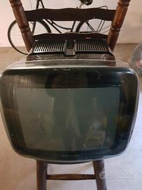 televisione vintage grigio