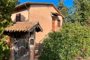 Zona coroncina appartamento in bifamiliare