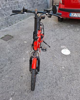 bici eletrica a pedalata assistita pieghevole