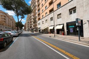 LOCALE COMMERCIALE - Viale Eritrea