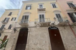 6 LOCALI A TRANI